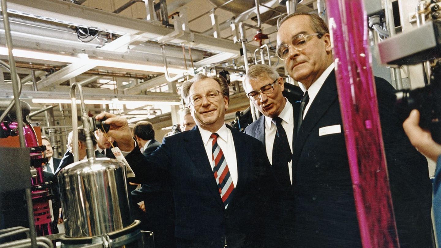 Global_07_1986 Hubertus Liebrecht, Lothar Späth and Dr Heinz Ried_Biberach_skaliert Global_07_1986 Hubertus Liebrecht, Lothar Späth and Dr Heinz Ried_Biberach_skaliert.jpg